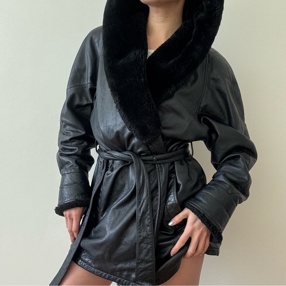 Vintage leather and faux fur hooded jacket - Picture 3 of 6